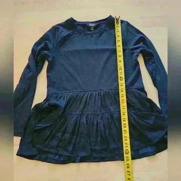 Simply Vera Wang Navy top size small - Picture 4 of 7